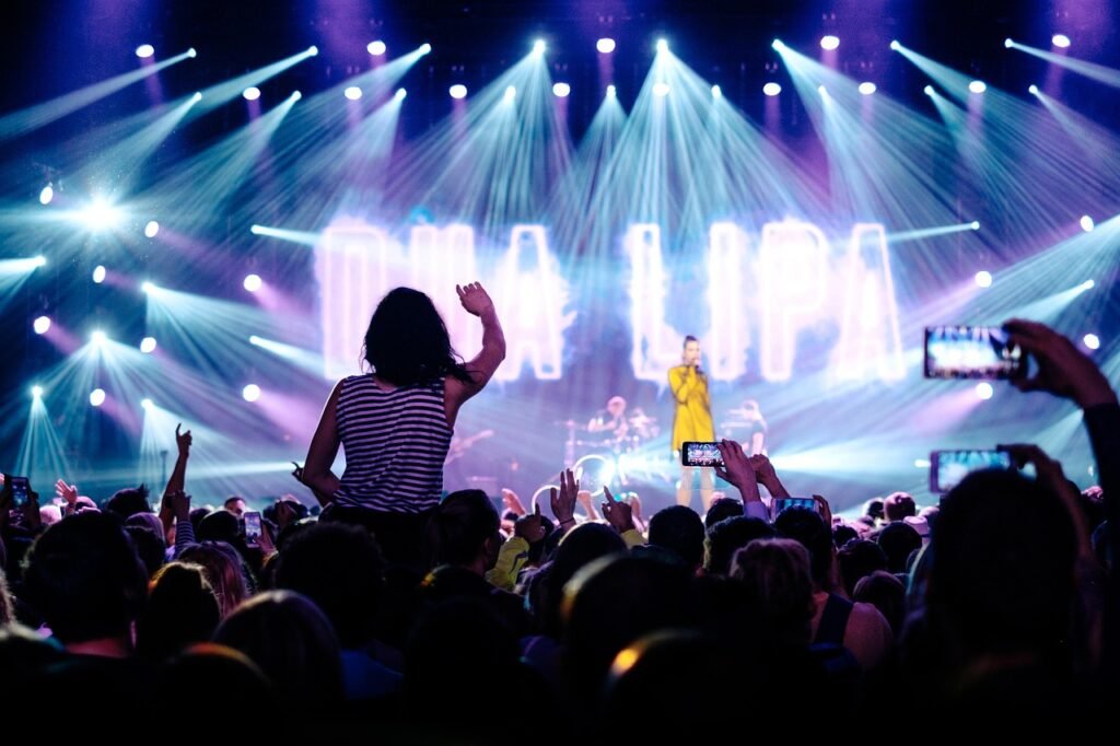 dua lipa, concert, Haute Performance audience, crowd, lights, stage, stage lights, artist, band, fans, music, musician, party, people, performance, singer, live performance, dua lipa, dua lipa, concert, concert, concert, concert, concert, stage, party, party, party, party, party, singer